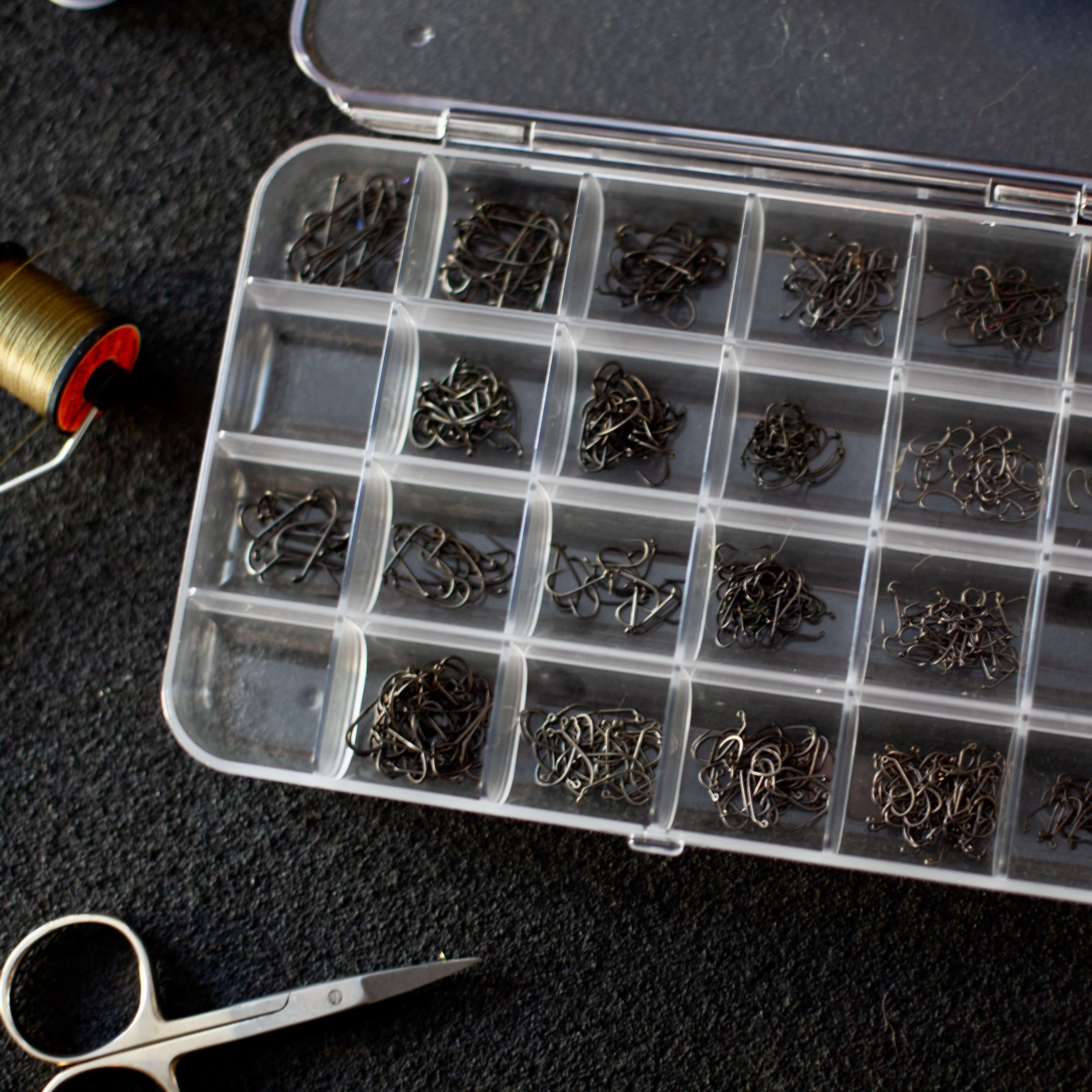 box of fishing hooks Mega Pack 1000pc + Hooks and Beads Bundle